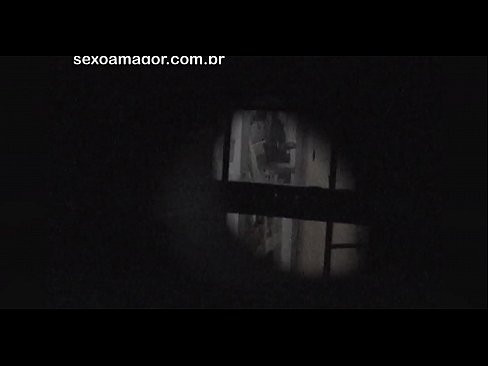 ❤️ Lourinho é secretamente filmado por um voyeur de bairro escondido atrás de tijolos ocos Porno real em pt-br.porngifmag.ru ❌️❤